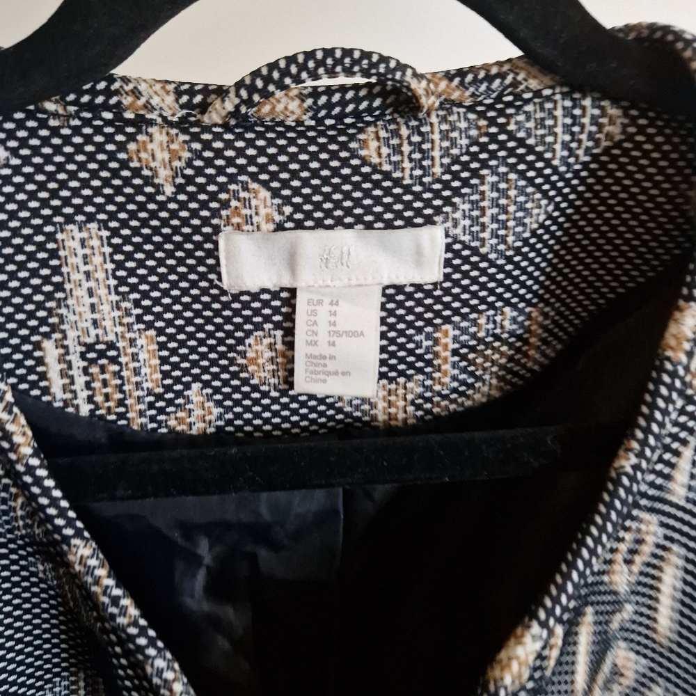 H&M patterned coat - Picture 2 of 2